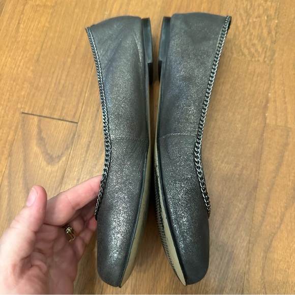 Talbots Women's 8B Pewter Metallic Leather Ballerina Flats With Chain Accent - Picture 5 of 10